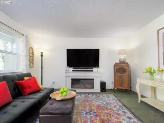 Photo #5: 21386429 Listing 