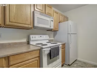 Photo #4: 21386934 Listing