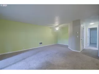 Photo #5: 21386934 Listing