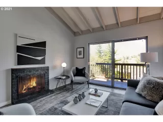 Photo #4: 21387311 Listing