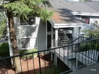 Photo #2: 21387983 Listing