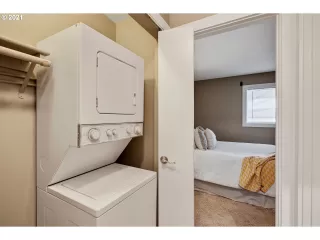 Photo #6: 21388245 Listing
