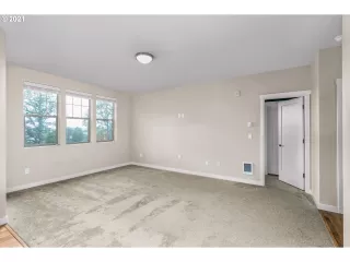 Photo #4: 21388621 Listing