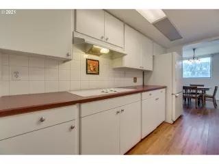 Photo #6: 21388807 Listing 