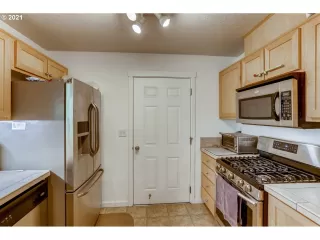 Photo #3: 21389267 Listing