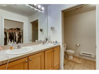 Photo #5: 21389267 Listing