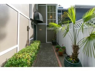 Photo #2: 21389477 Listing 