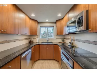 Photo #2: 21390125 Listing