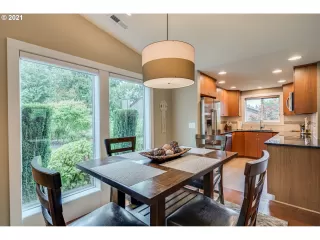 Photo #3: 21390125 Listing