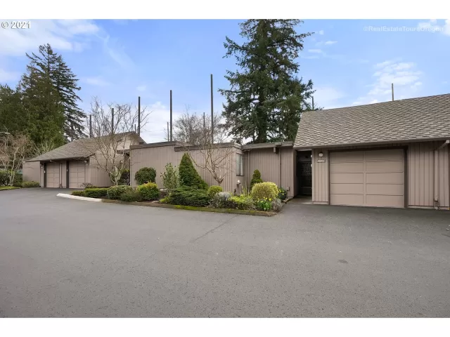 MLS: 21391511 Condo For Sale