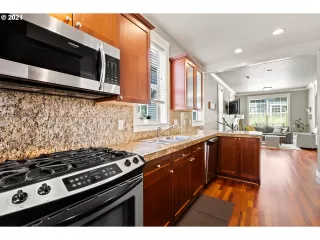 Photo #3: 21391629 Listing