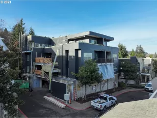 Photo #2: 21391686 Listing 