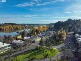 Photo #3: 21391686 Listing 