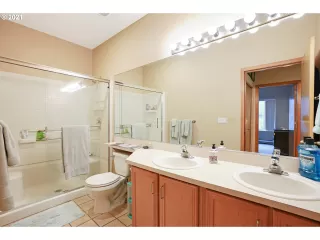 Photo #5: 21391686 Listing 