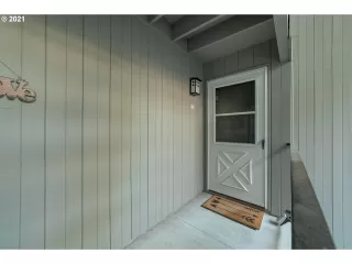 Photo #1: 21391774 Listing