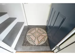 Photo #1: 21391900 Listing