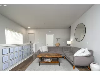 Photo #3: 21391900 Listing