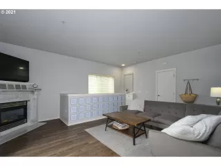 Photo #6: 21391900 Listing