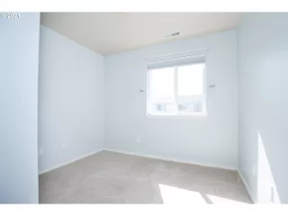 Photo #4: 21392573 Listing