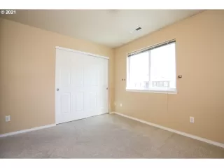 Photo #5: 21392573 Listing