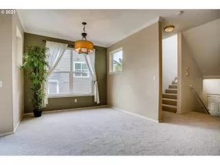 Photo #2: 21392622 Listing