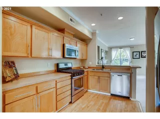 Photo #6: 21392622 Listing