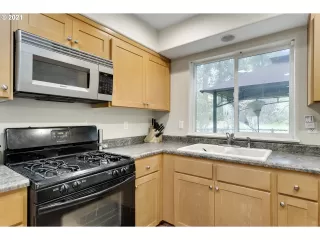 Photo #2: 21392649 Listing