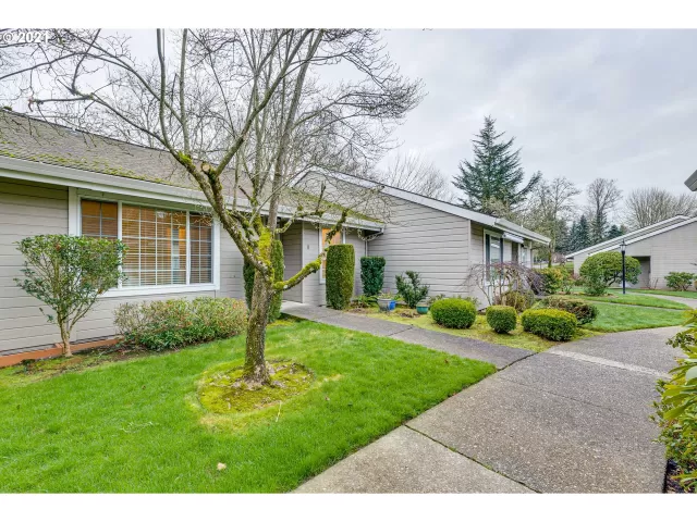 MLS: 21392719 Condo For Sale