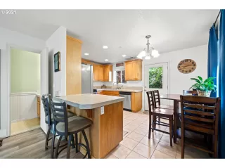 Photo #2: 21392951 Listing