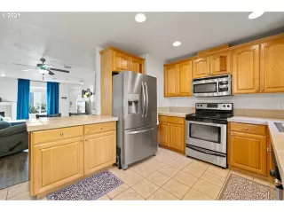 Photo #4: 21392951 Listing