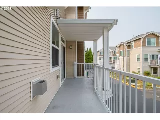 Photo #4: 21393549 Listing 