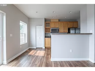 Photo #5: 21393549 Listing 