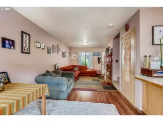 Photo #4: 21394005 Listing 