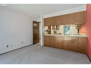 Photo #4: 21394017 Listing
