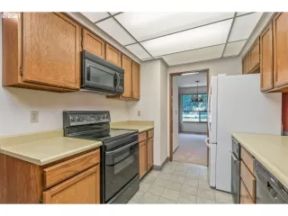 Photo #5: 21394017 Listing