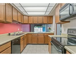 Photo #6: 21394017 Listing
