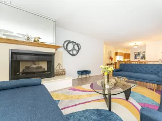 Photo #4: 21394180 Listing