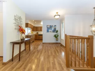 Photo #5: 21394180 Listing