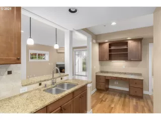 Photo #3: 21394193 Listing 