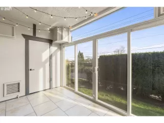 Photo #5: 21394193 Listing 