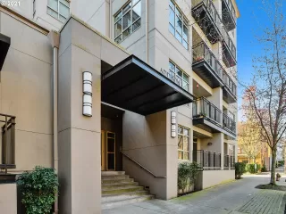 Photo #1: 21394197 Listing