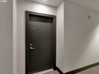 Photo #2: 21394197 Listing