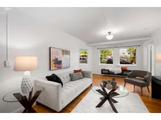 Photo #5: 21394683 Listing 