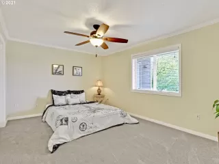 Photo #6: 21394688 Listing