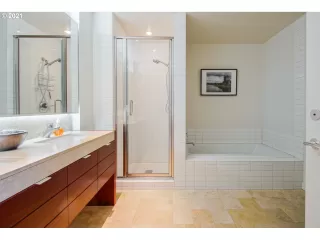 Photo #5: 21394711 Listing 