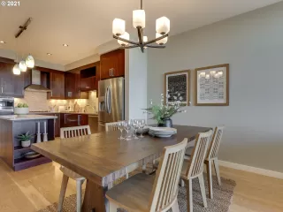 Photo #5: 21394828 Listing