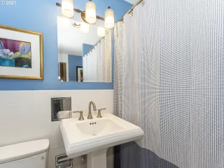 Photo #1: 21395705 Listing 