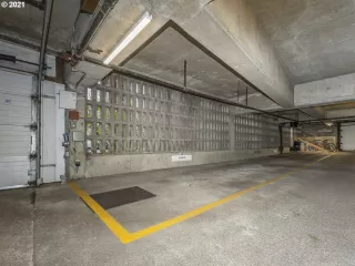 Photo #5: 21395705 Listing 