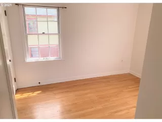 Photo #4: 21395988 Listing 