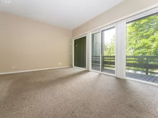 Photo #5: 21396498 Listing 